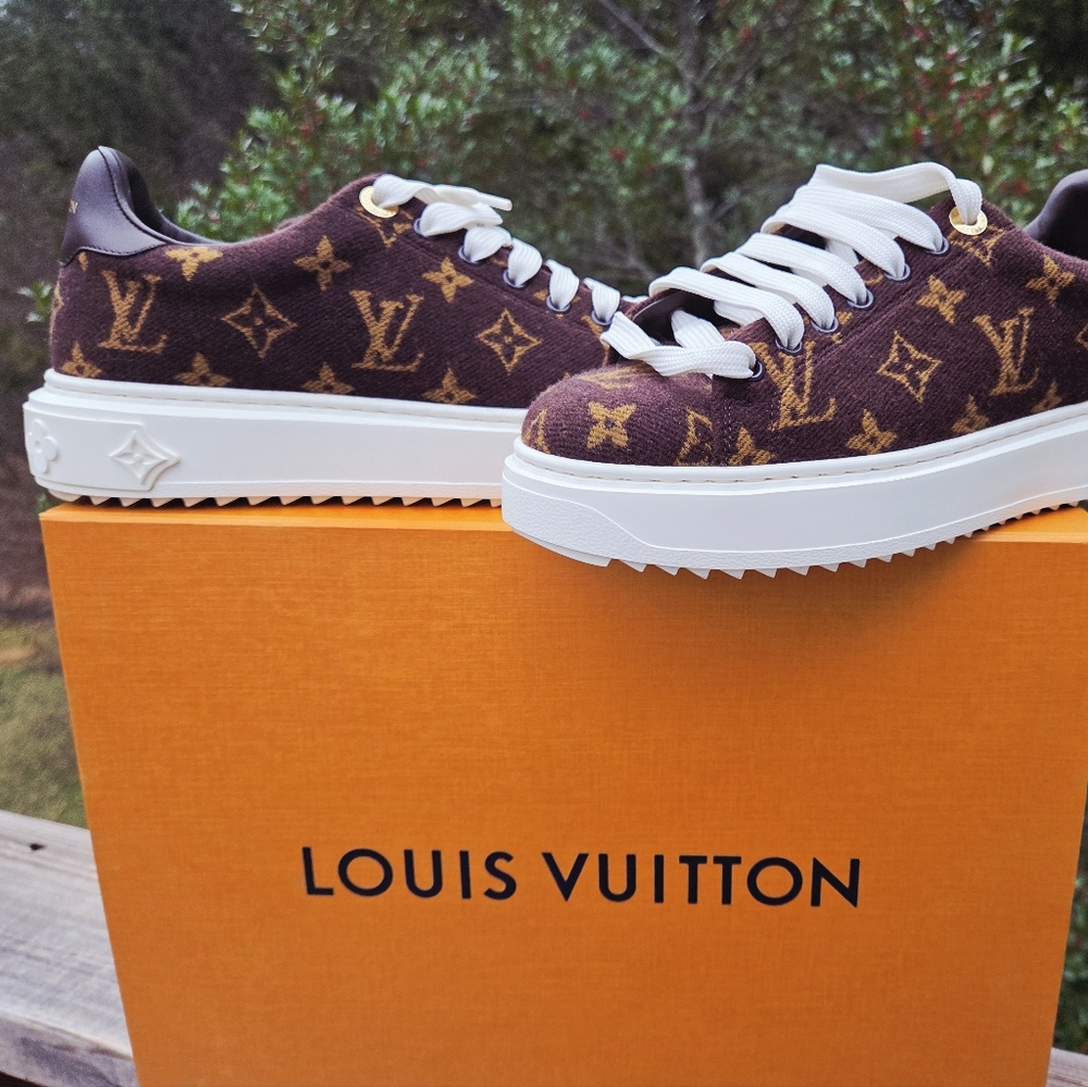 Louis Vuitton Monogram Sneakers - Picture 7 of 8
